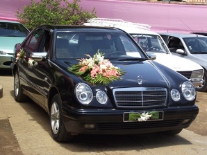 DREAM S CAR location tete de cortegeMERCEDES E320 - tananarive, madagascar