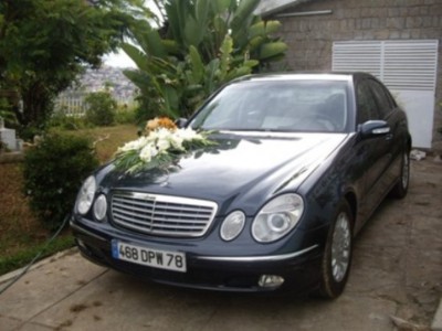 DREAM S CAR :location tete de cortegeMERCEDES E270 Miniature 1