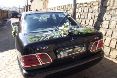 DREAM S CAR location tete de cortegeMERCEDES E320 Miniature 2