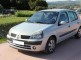 a vendre ! clio 2 phase 2, an01, essence 1.2 image 0